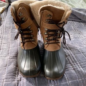 Sperry snow boots